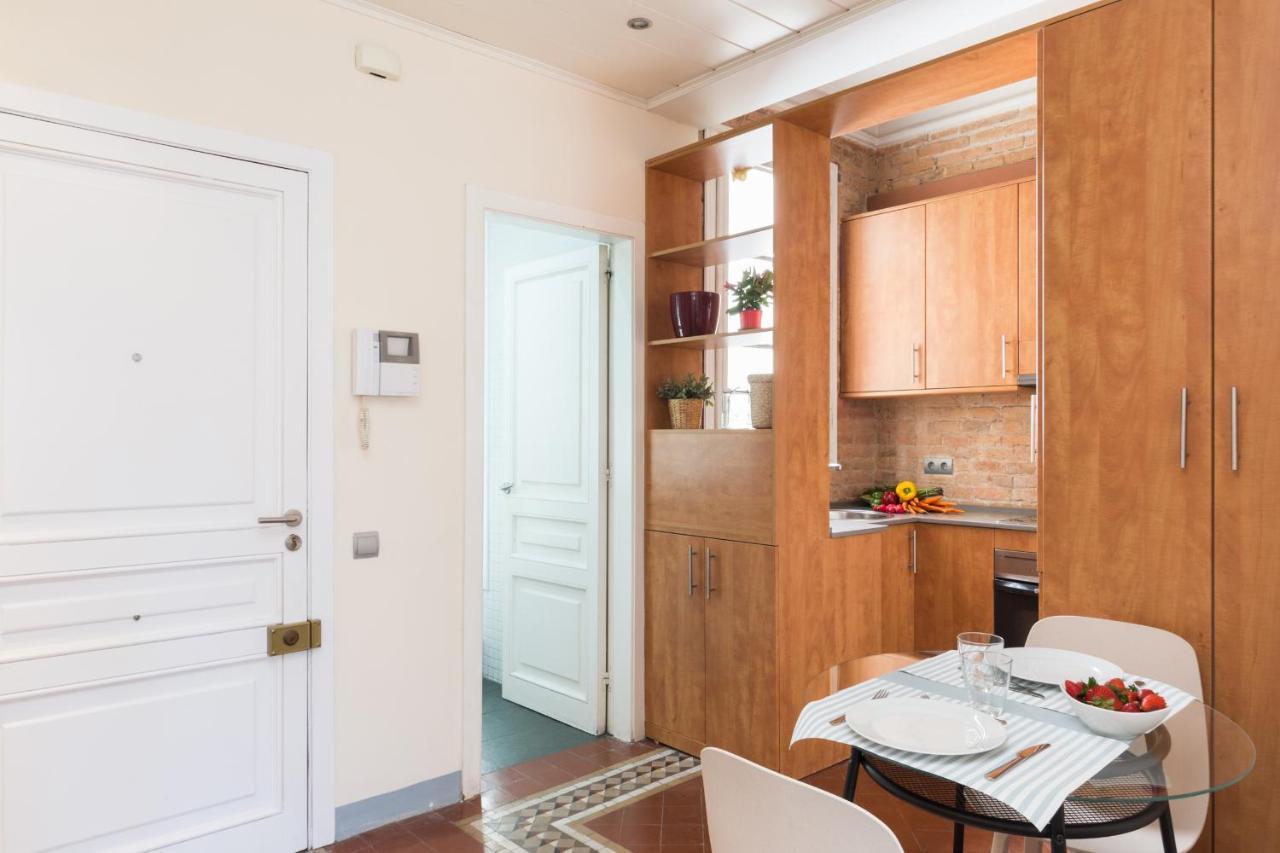 Montaber Apartment - Gran Via - Rocafort Barcelona Luaran gambar